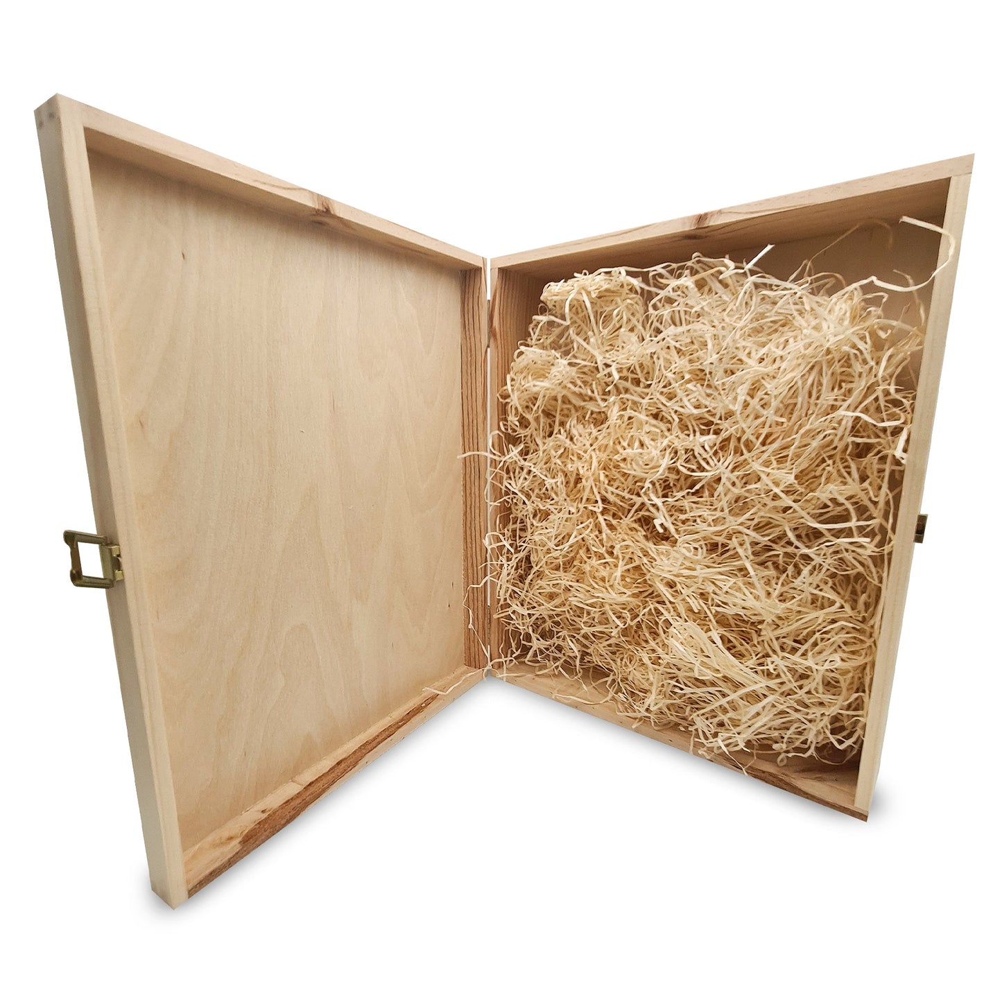 Große Holzkiste mit Holzspänen und Verpackungsmaterial von GRAVURZEILE, geeignet für Holzkisten-Inhalte.