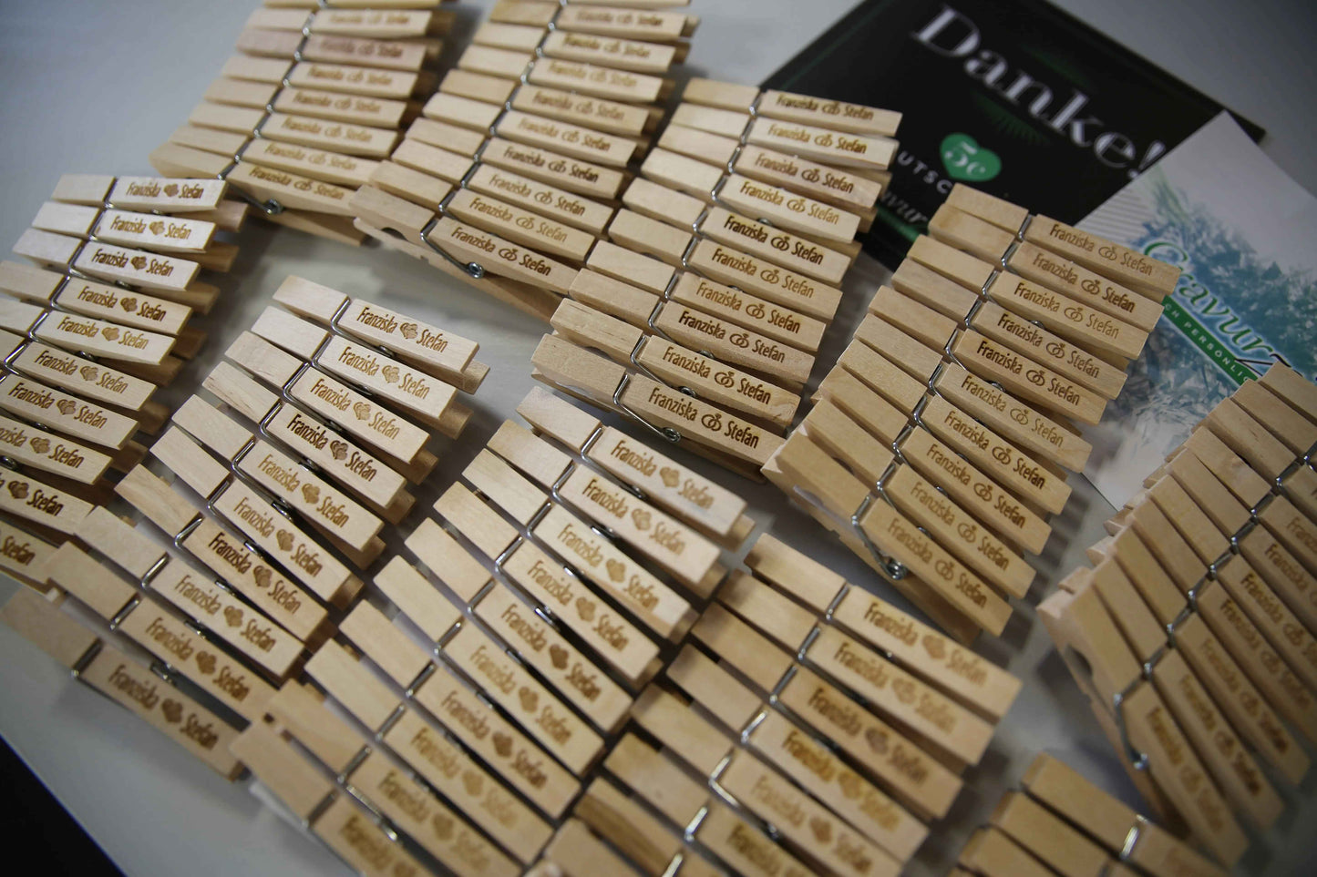 Holz Wäscheklammern mit Gravur - Toyplace24.de