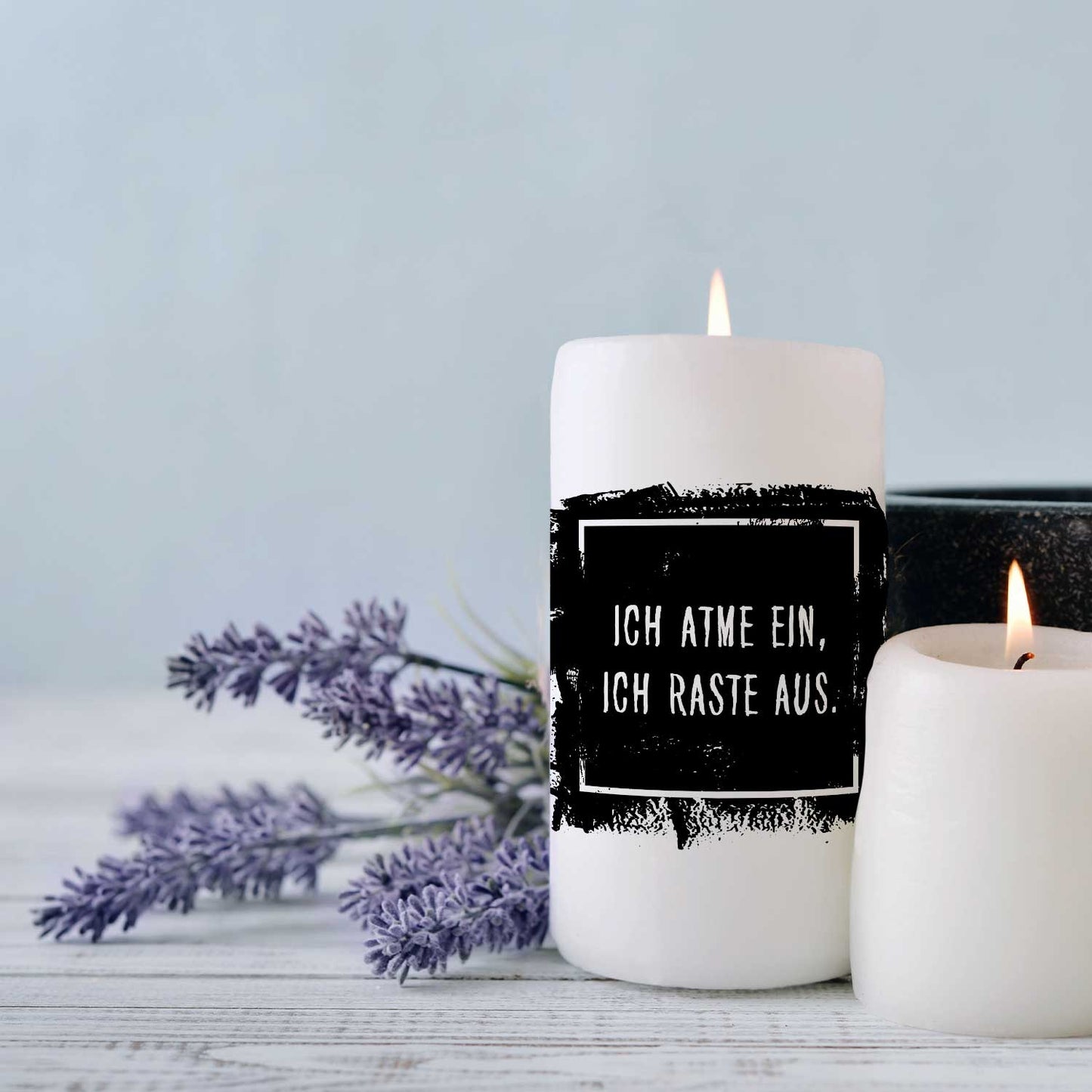 Kleine Kerze mit Spruch "Ich atme ein, Ich raste aus"
