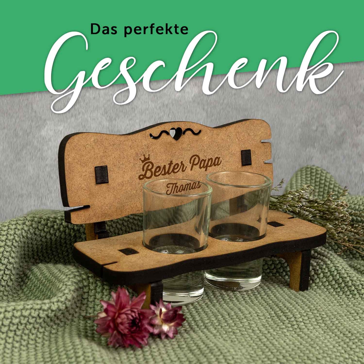 Gravierte Schnapsbank mit Name im Bester Papa Design + 2 Schnapsgläser