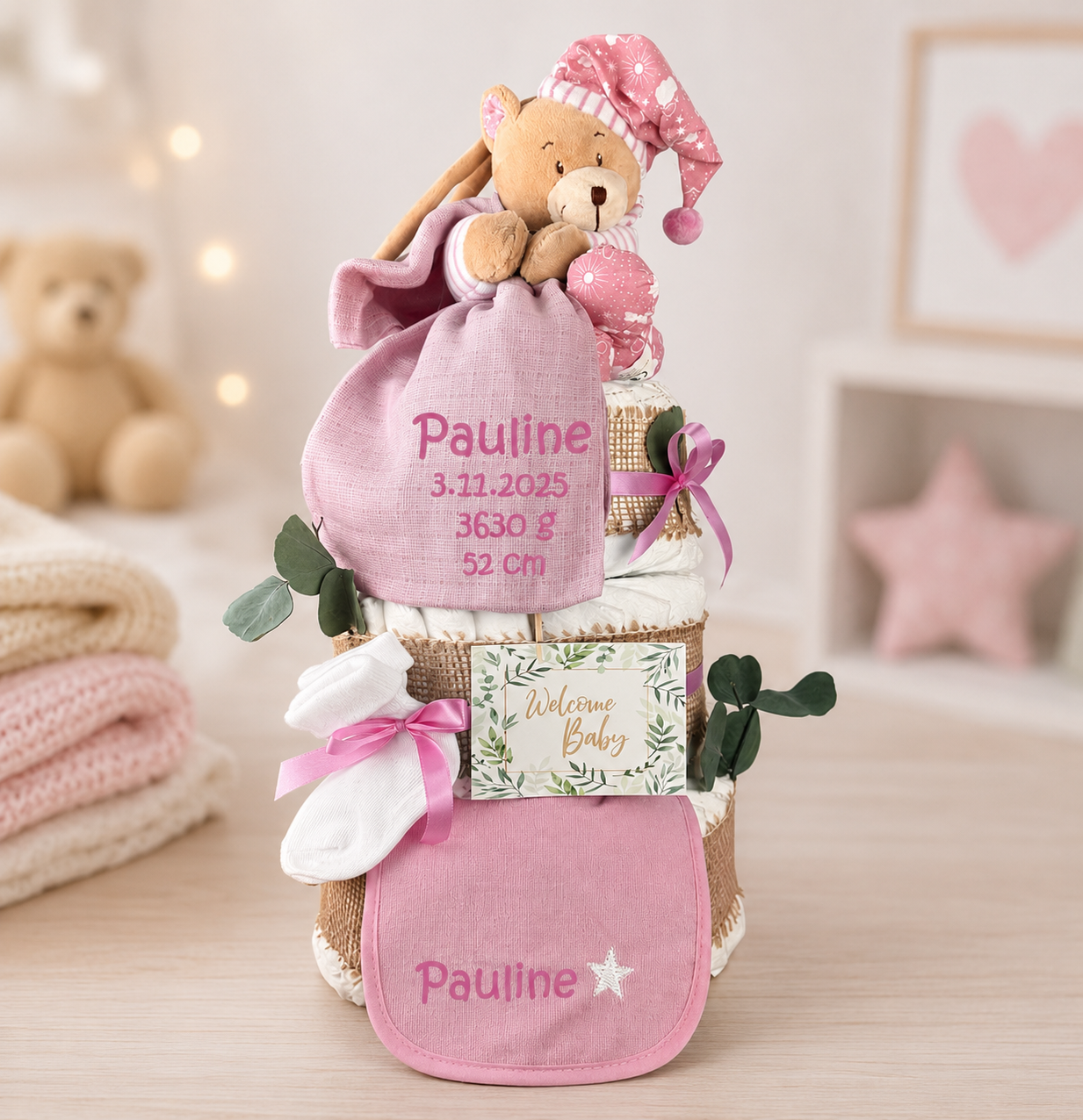 Windeltorte Rosa mit Spieluhr Bär – personalisierbar