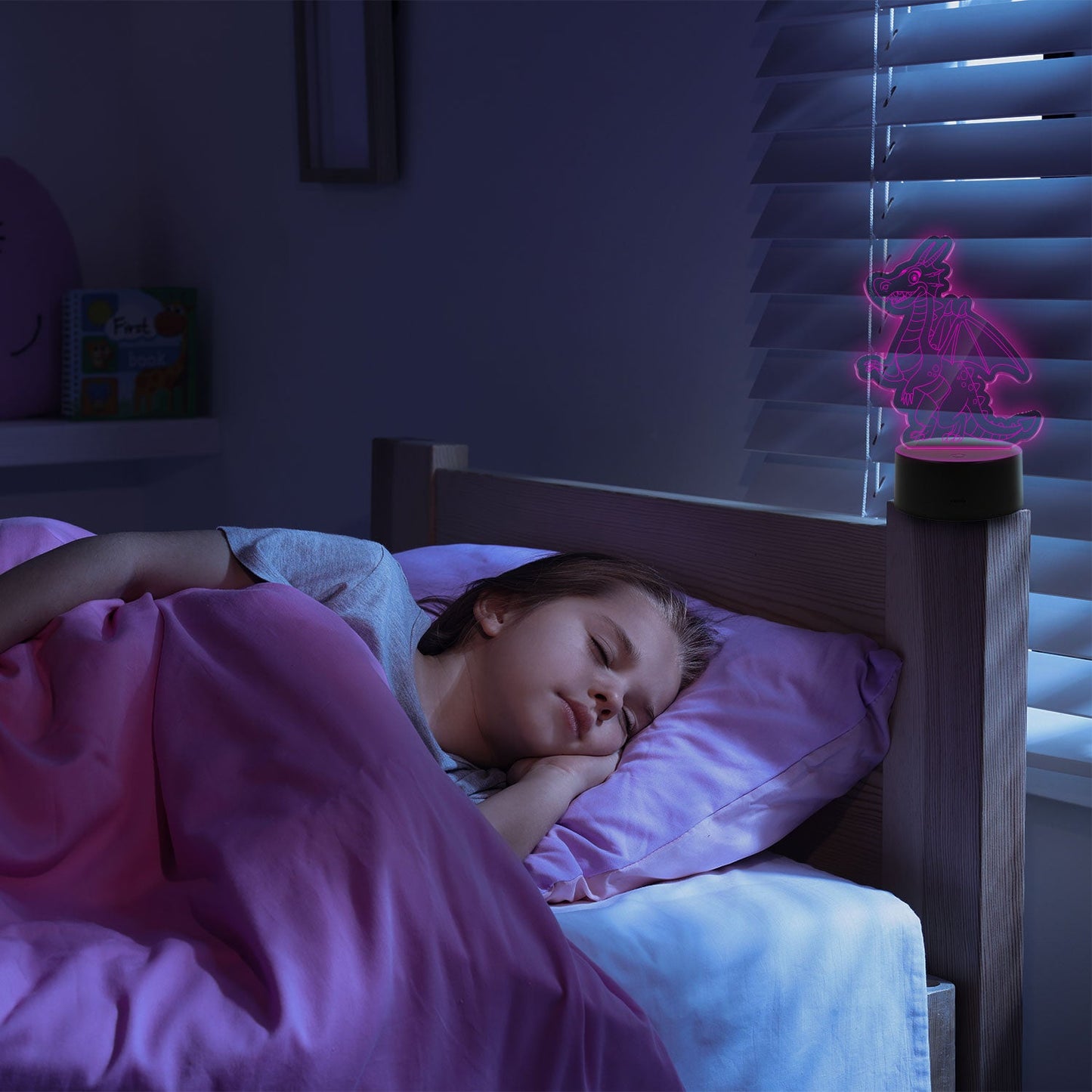 Graviertes Acrylglas im Einhorn Design mit LED-Sockel