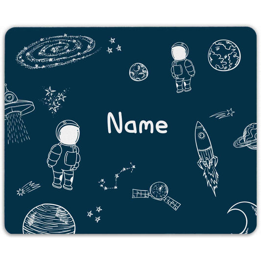 Bedrucktes Mousepad mit Wunschnamen im Weltall Design